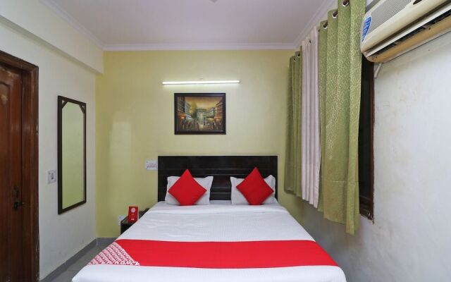 OYO 598 Hotel B K House