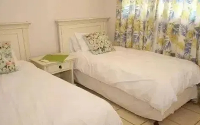 101 B Santorini, Margate