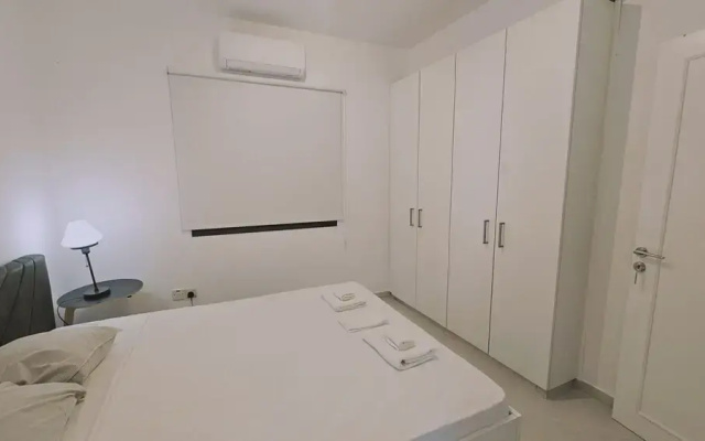 129 PAP - Stay Aphrodite Apartment