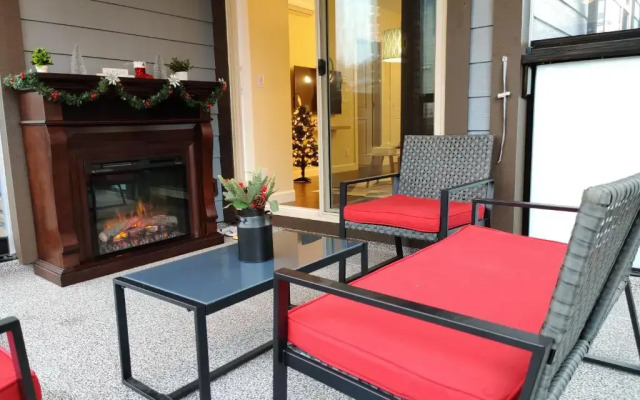 Modern & Comfy 2brdm Condo in Langley - Close to Highway 1