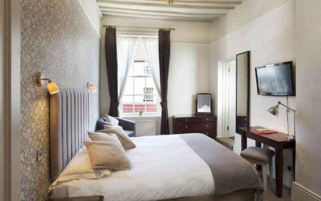 The George Hotel