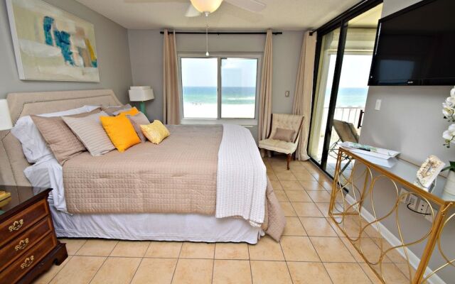 Summerchase 203 by RedAwning