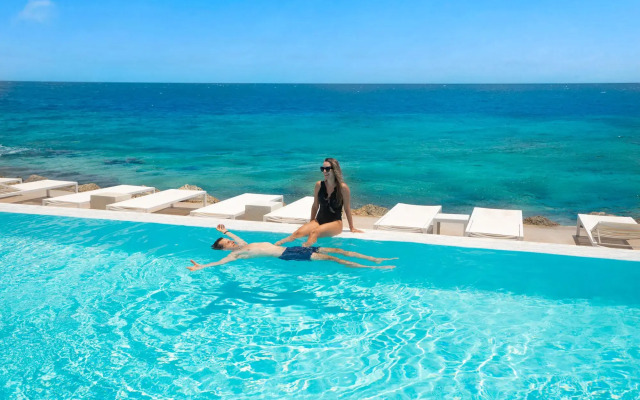 Papagayo Beach Hotel
