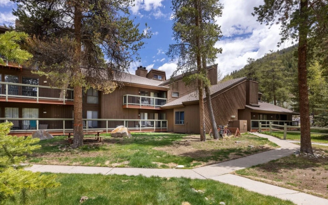 1095 Wild Irishman 2 Bedroom Condo by Redawning