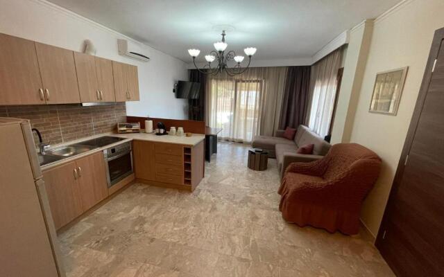 Maisonette 25m from the sea
