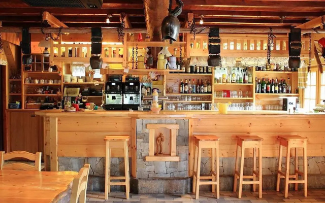 Logis Hotel La Molliniere