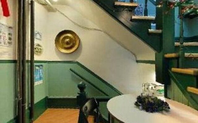 C&N Backpackers Hostel - Vancouver