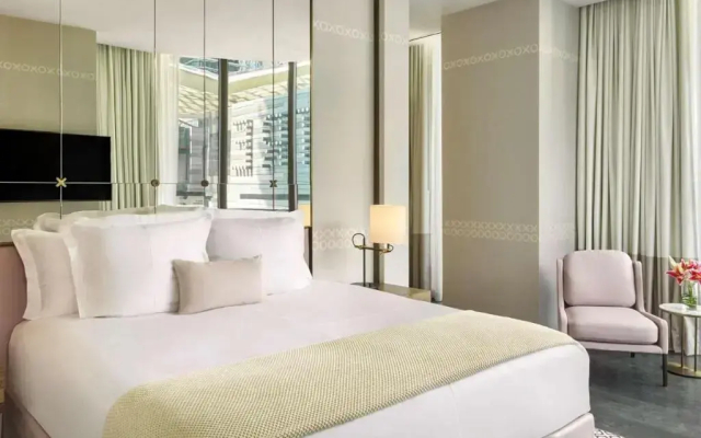 SLS LUX Brickell