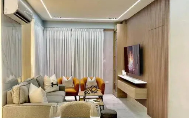 Luxury Apartment at Piantini Urbano Res. floor 12