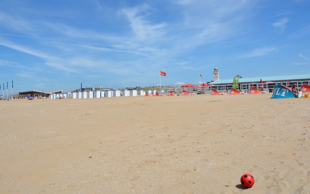 Gorgeous Apartment In Katwijk Centre Near Sea