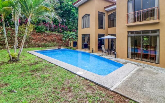 Esterillos Estates Coconut 38