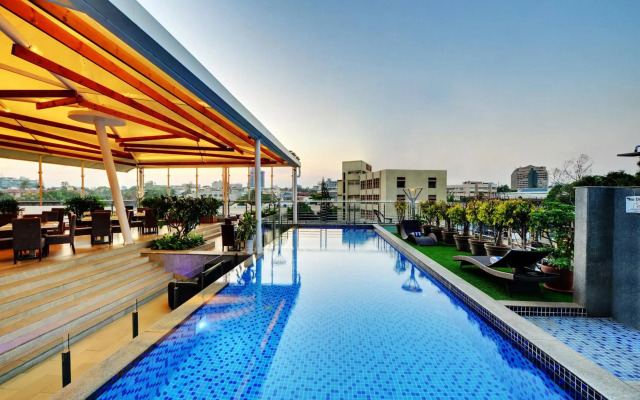 Iris Hotel