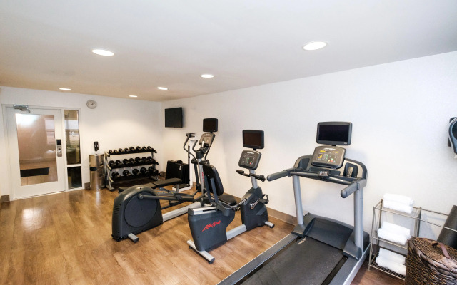 Holiday Inn Express Alpharetta - Roswell by IHG