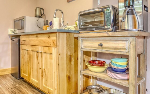 Riversong Retreat Guest Suite