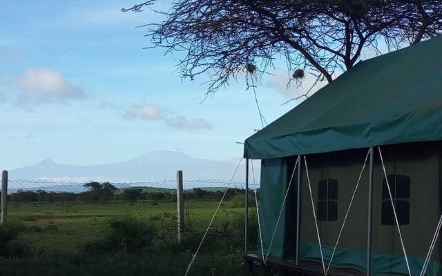 Ambokili Lodge