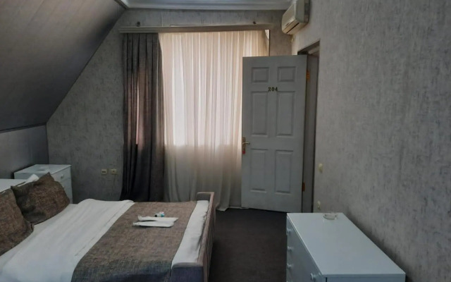 Apartament on Nizami street 6 rooms