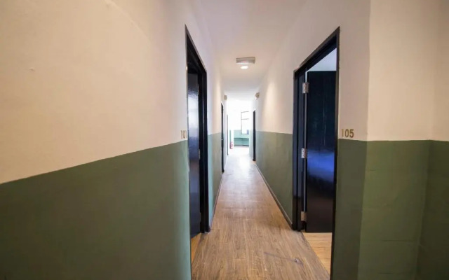 Room V @ Jalan Megat