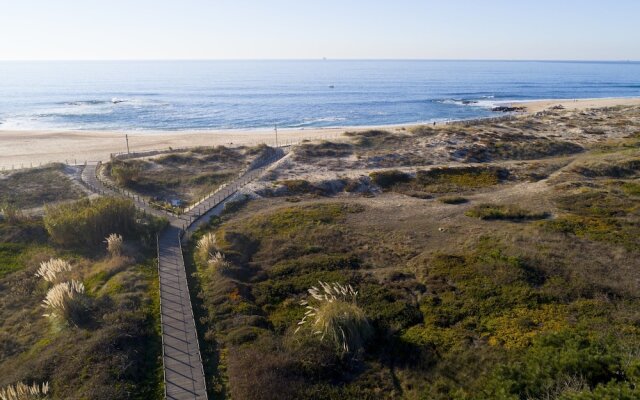 Madalena Beach Apartment by MP