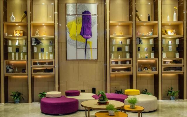 Lavande Hotel Yibin University City Exhibition Center