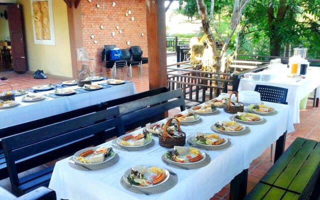 Payavee Vinery Resort