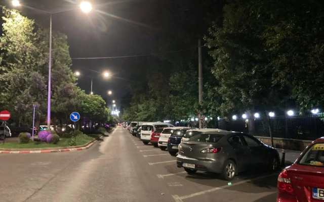 Royal Studio National Arena - Free Parking