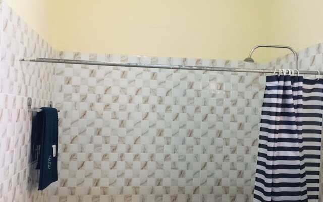 Room-single Room - Ground Floor in Accra