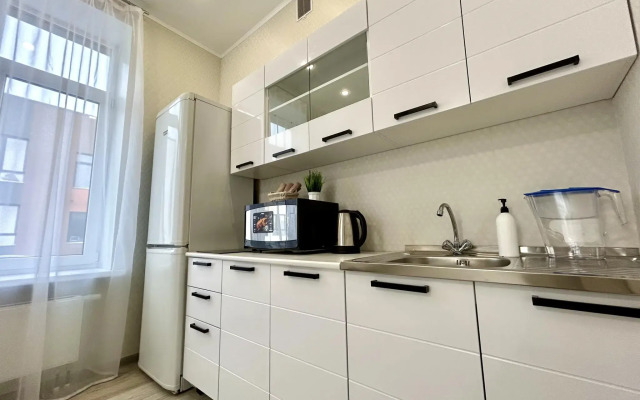 4 Сезона на улице Академика Сулейманова 10