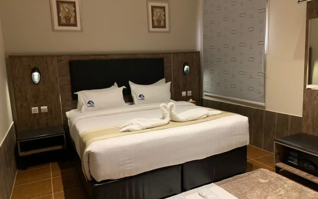 Golden Marina Resort