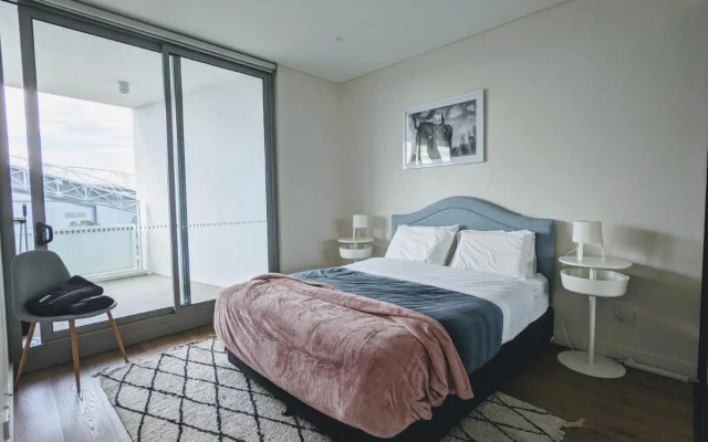 Luxury 3-bed 2-bath, balcony, with pool included, NO PARTIES!