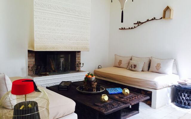 Riad 144