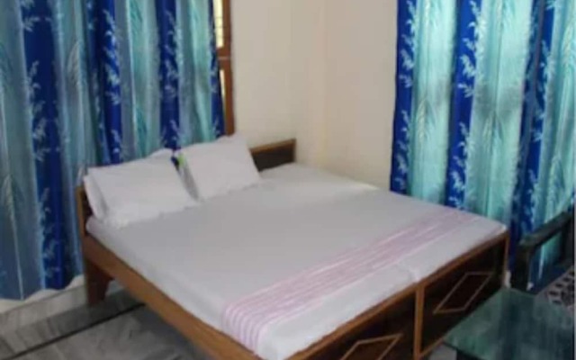 Goroomgo Uma Ganga Guest House Varanasi