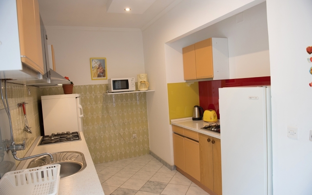 Robi - 50m From Beach - R1