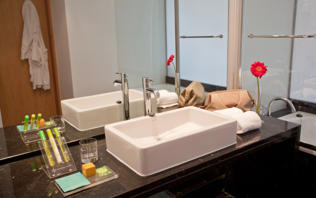 Marina Club Lagos Resort