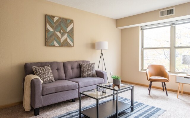 North Loop 1 Br Apt By Frontdesk