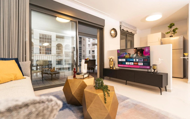 Central and Luxury New 2BR&2Bth - Private Parking