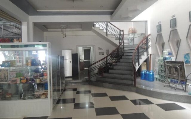Tuyet Linh Hotel