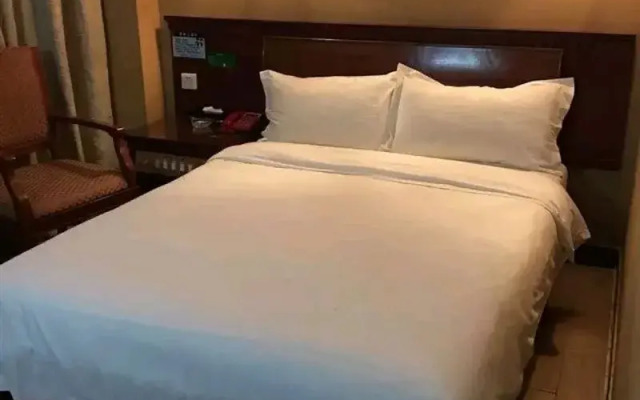 Jingang Hostel (Shenzhen Longhua Bus Station)