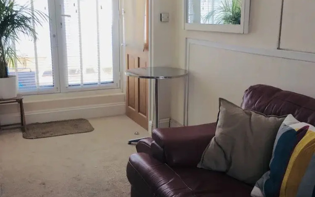 Little Western Spa Brighton Beach Apartment