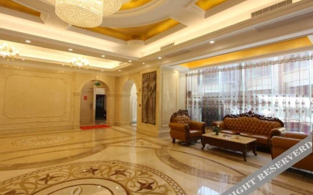 Vienna Hotel Xianning hot spring center flower bed shop