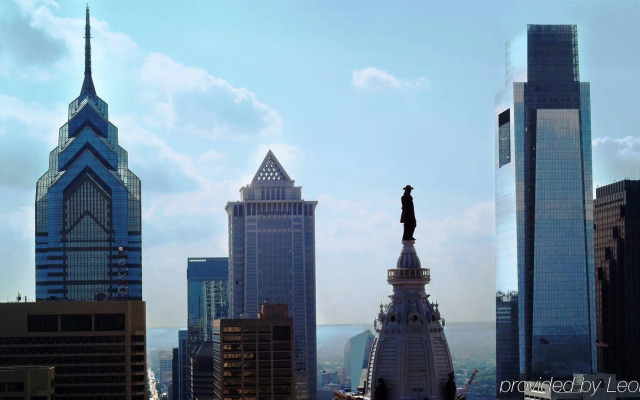 Loews Philadelphia Hotel