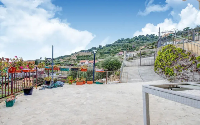 Gorgeous Apartment in Cipressa With Terrace