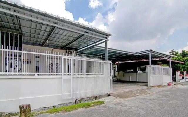 Guest House 513 Syariah By OYO