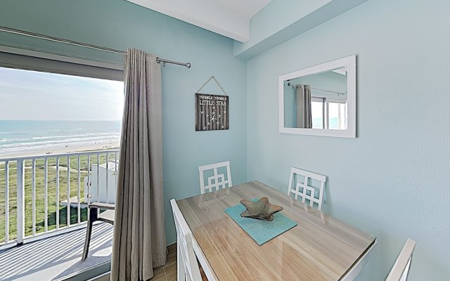 Updated Shorefront W/ Pool - Walk To Waves! 2 Bedroom Condo