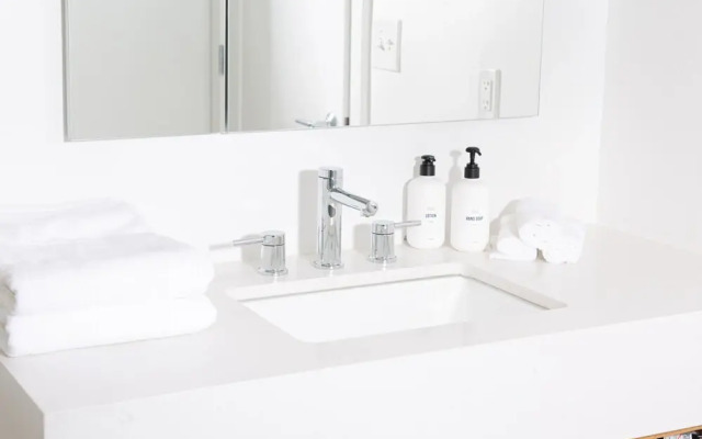 WhyHotel by Placemakr, Union Market