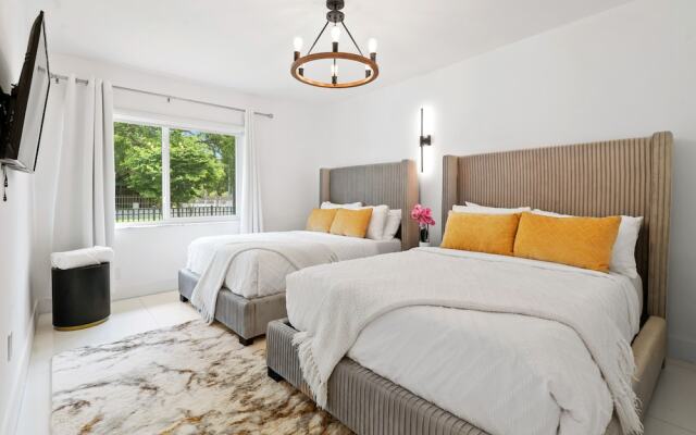 Wonderful 5BR House At Brickell Miami