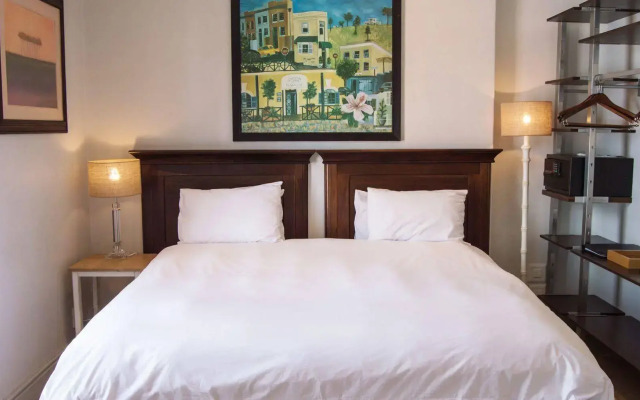 Hotel Charles