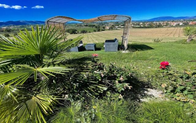 Exquisite Spoleto-poolside-sleeps-20pool, Jacuzzi, Gardens - Fabulous Views