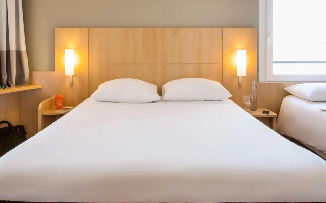 ibis Lausanne Crissier – Guest Rooms – Crissier