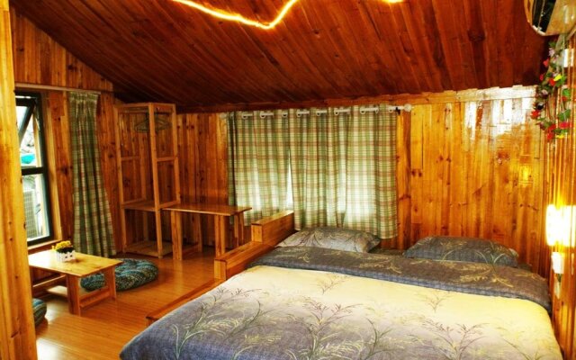 Narrow Alley Hostel