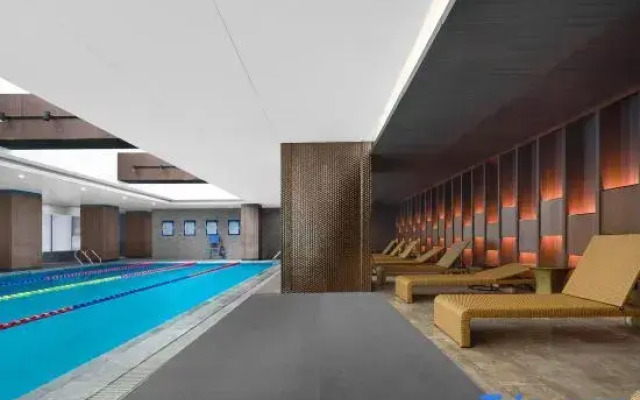 Royal•Garden Hotel